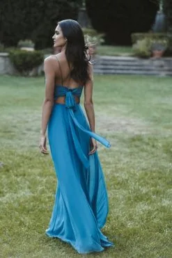 Allure Bridals Allure 1690 Deep V Tie Back Bridesmaid Dress 5 Allure Bridals Allure 1690 Deep V Tie Back Bridesmaid Dress -Outlet Prom Dresses Store S22 ABM 1690 02 470x705