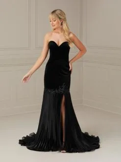 Christina Wu Elegance 17118 Mermaid Gown With Shawl 8 Christina Wu Elegance 17118 Mermaid Gown With Shawl -Outlet Prom Dresses Store S23 CWE 17118 03 529x705